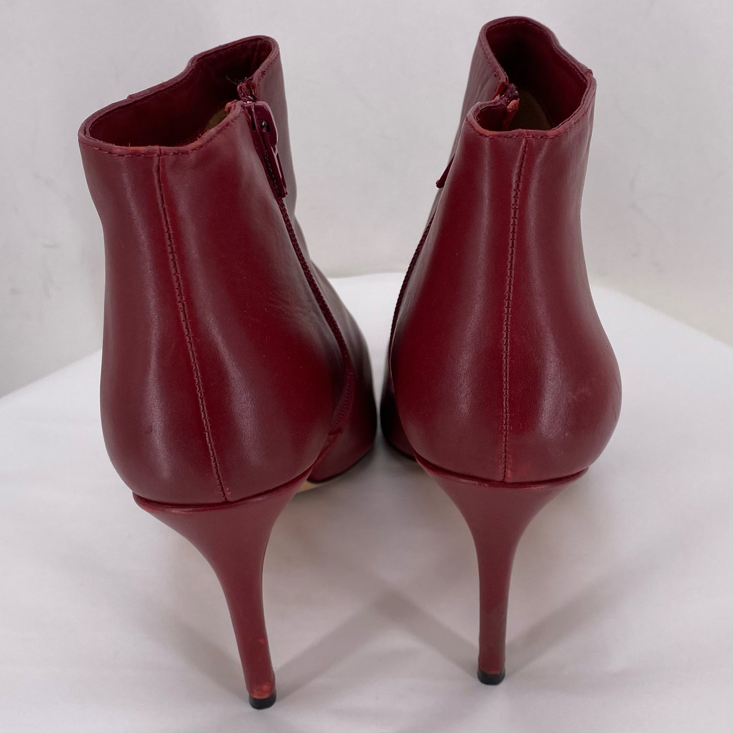 Red W Shoe Size 8 shooties/booties