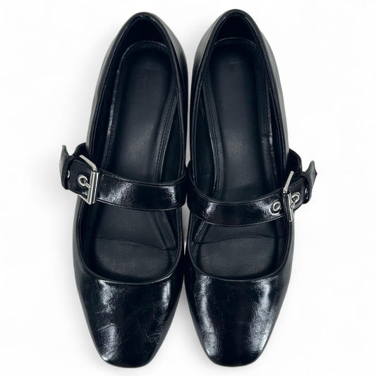 Black W Shoe Size 8.5 DV Flats