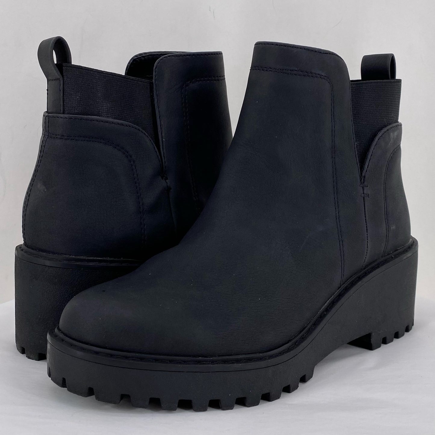 Black W Shoe Size 7.5 DOLCE VITA Boots