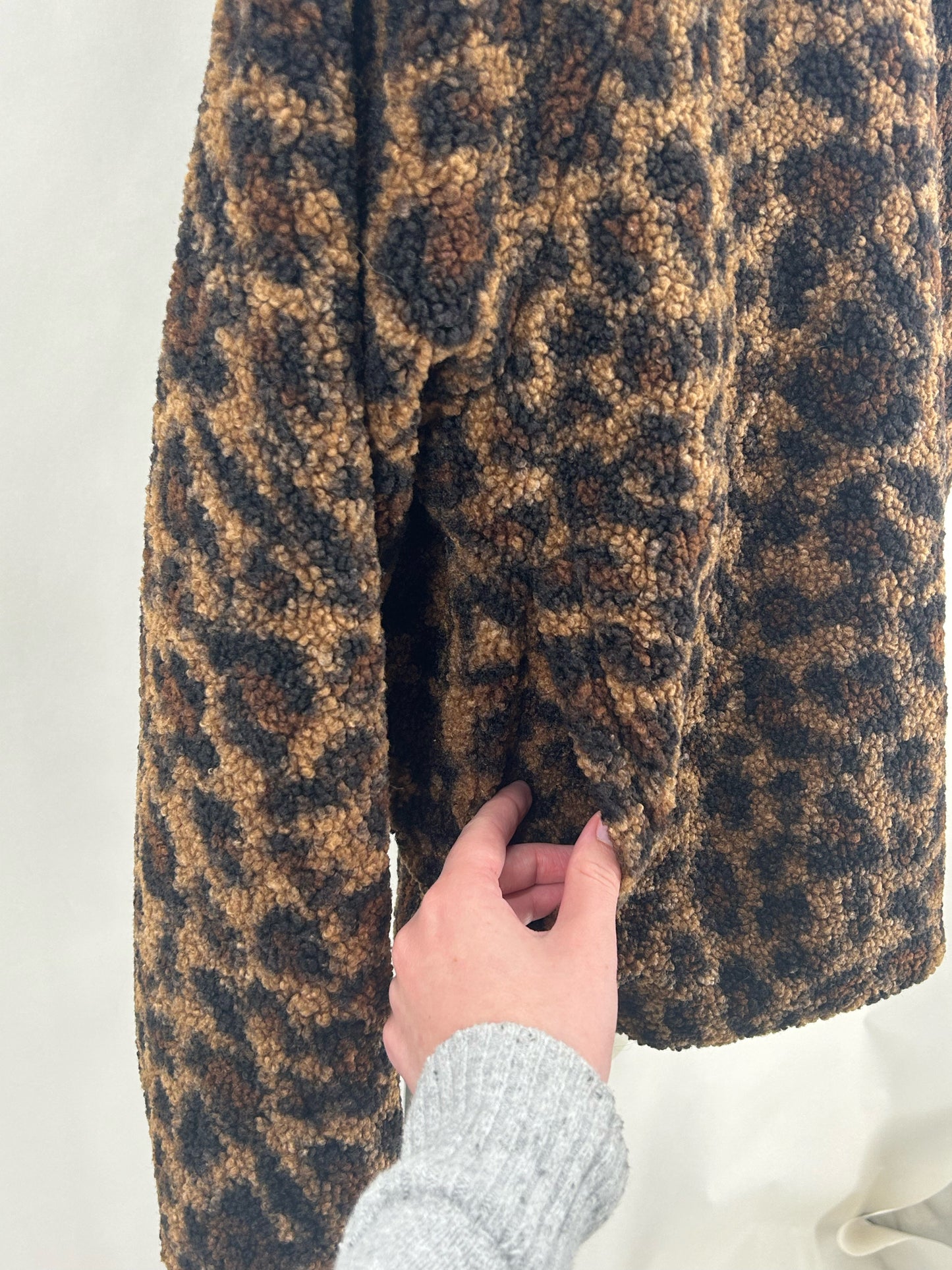 Size M LOU & GREY LEOPARD Jacket (Outdoor)