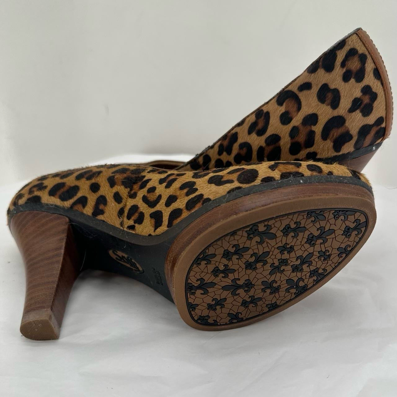 BLACK/BROWN W Shoe Size 6 SOFFT Pumps