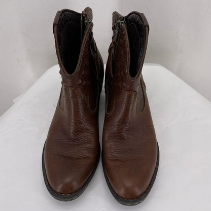 BROWN W Shoe Size 6 BORN Boots