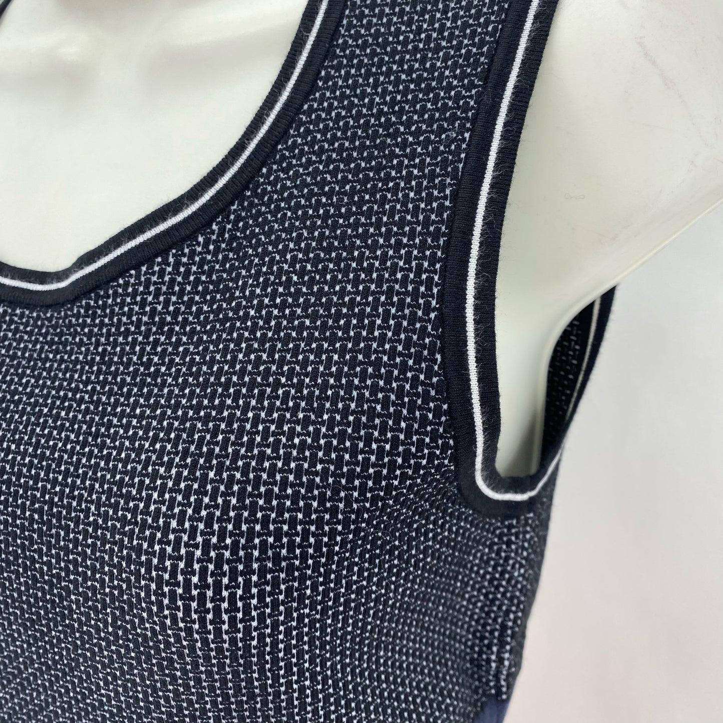 Size M CARLISLE Sweater