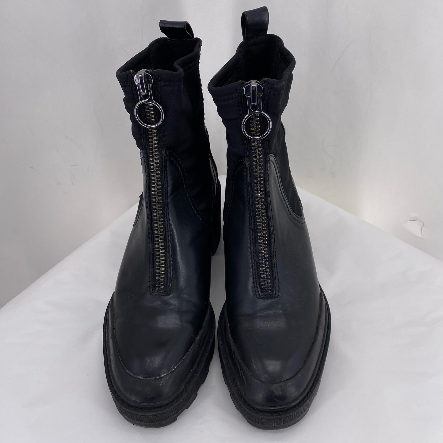 Black W Shoe Size 8 ZARA Boots