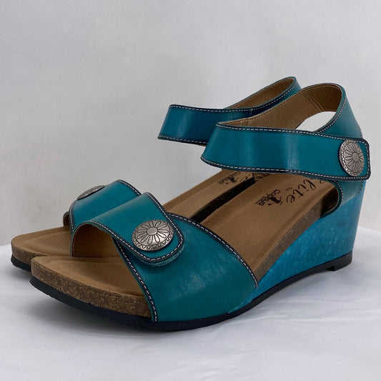 Teal W Shoe Size 10 ELITE Sandals