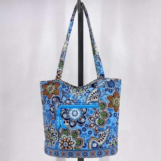 LT BLUE VERA BRADLEY FABRIC Tote