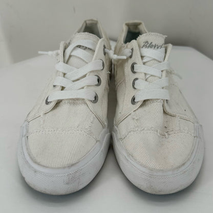 White W Shoe Size 7 BLOWFISH Sneakers