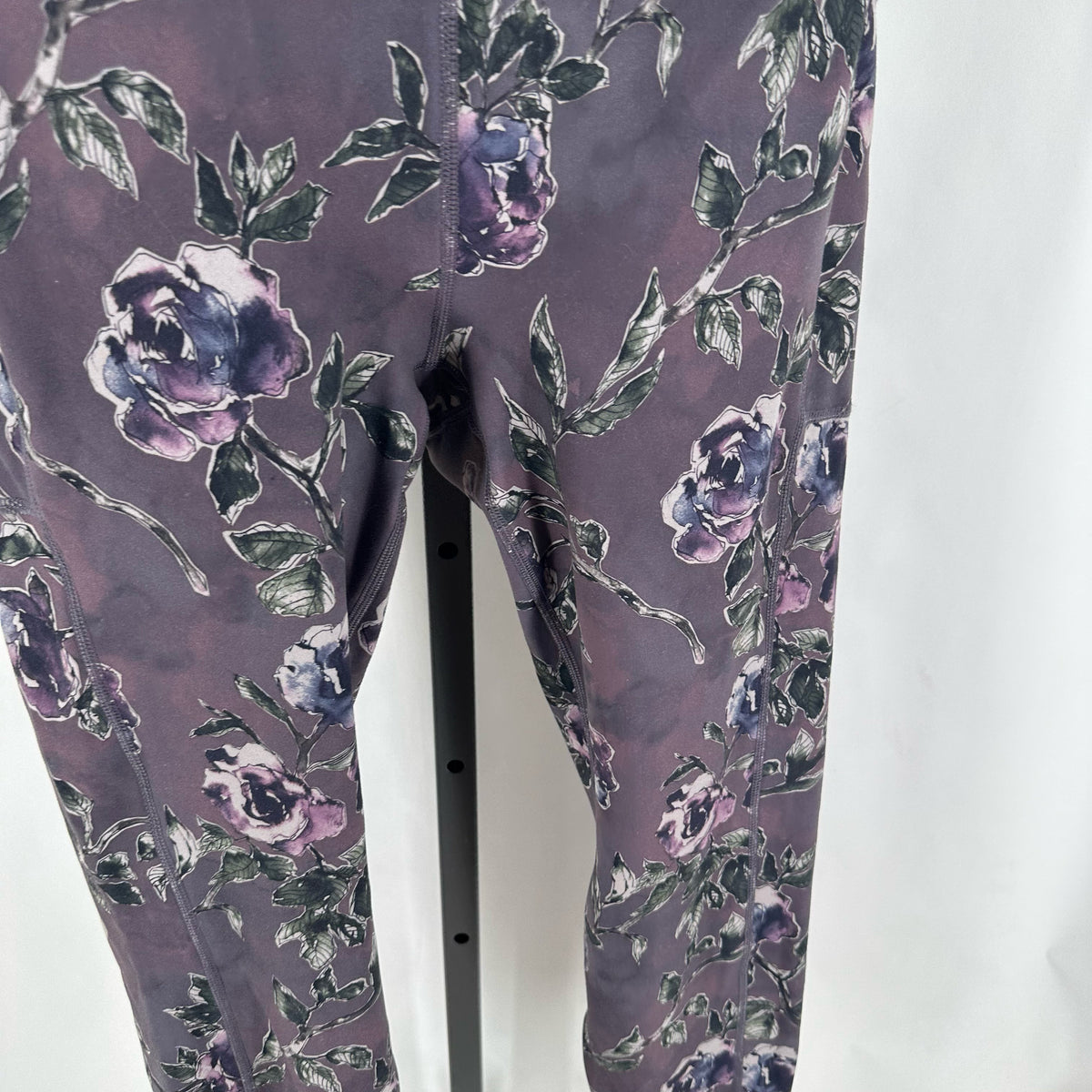 Size XL REEBOK FLOWERS Athletic Wear