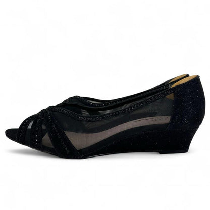 Black W Shoe Size 9.5 NINA Sandals