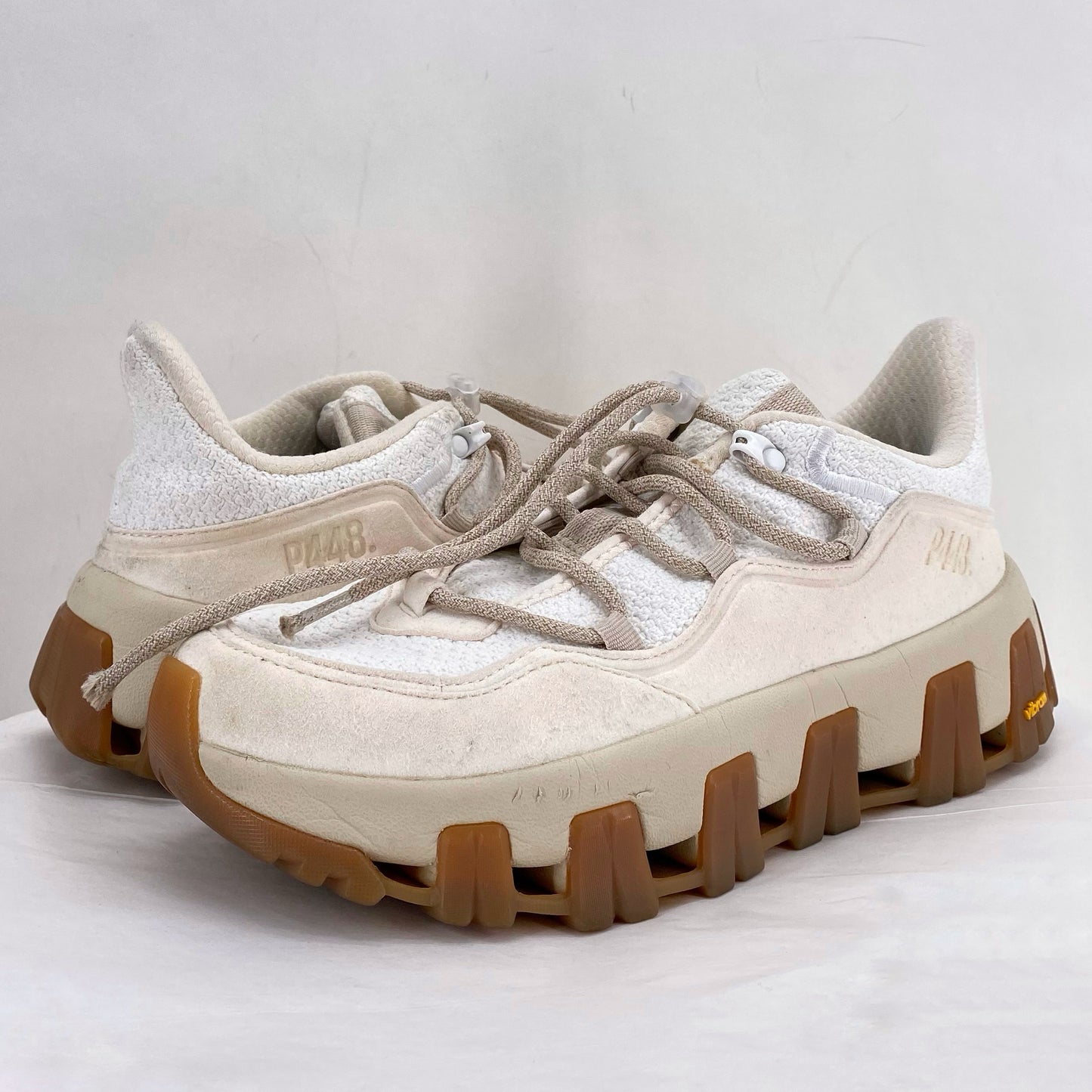 WHITE/GOLD W Shoe Size 40 Vibram Sneakers