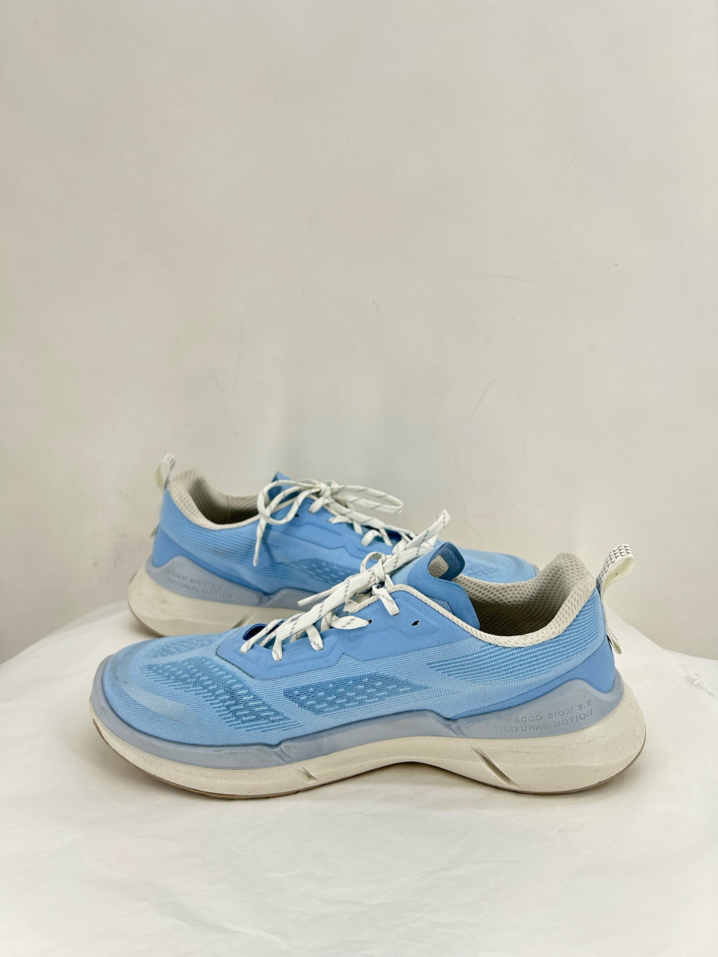 LT BLUE W Shoe Size 11 ECCO Sneakers