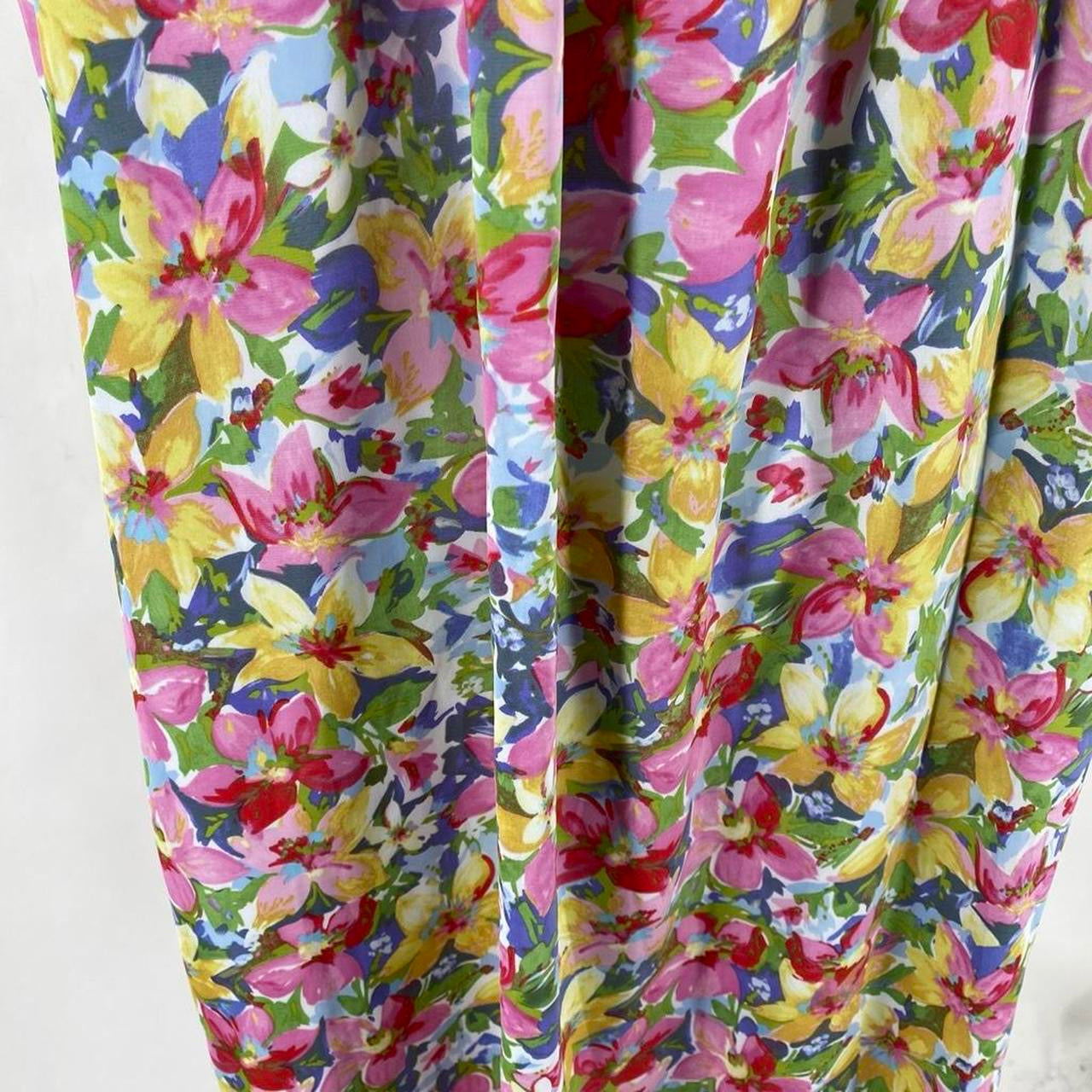 Size S astr FLOWERS Dress