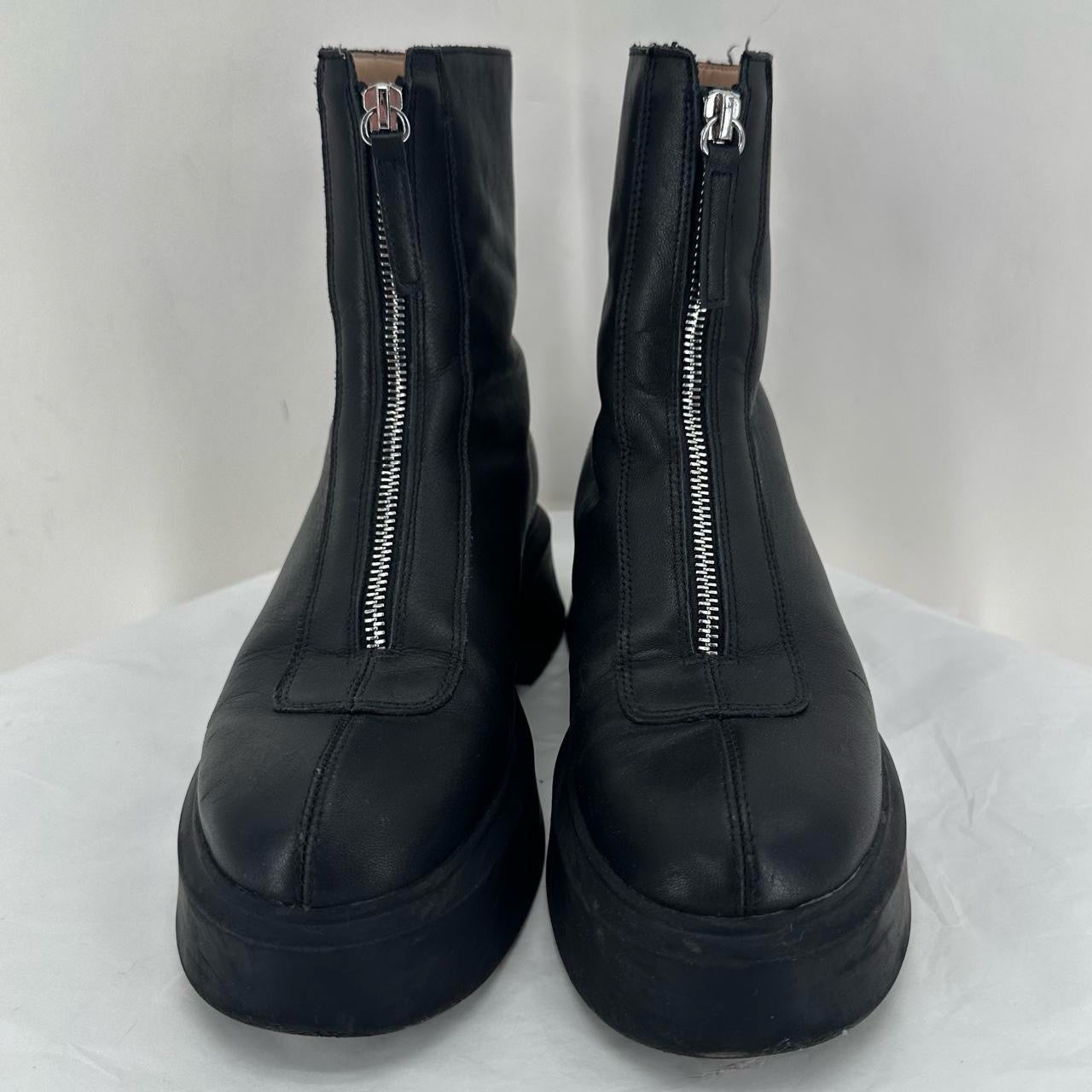Black W Shoe Size 7 STEVE MADDEN Boots