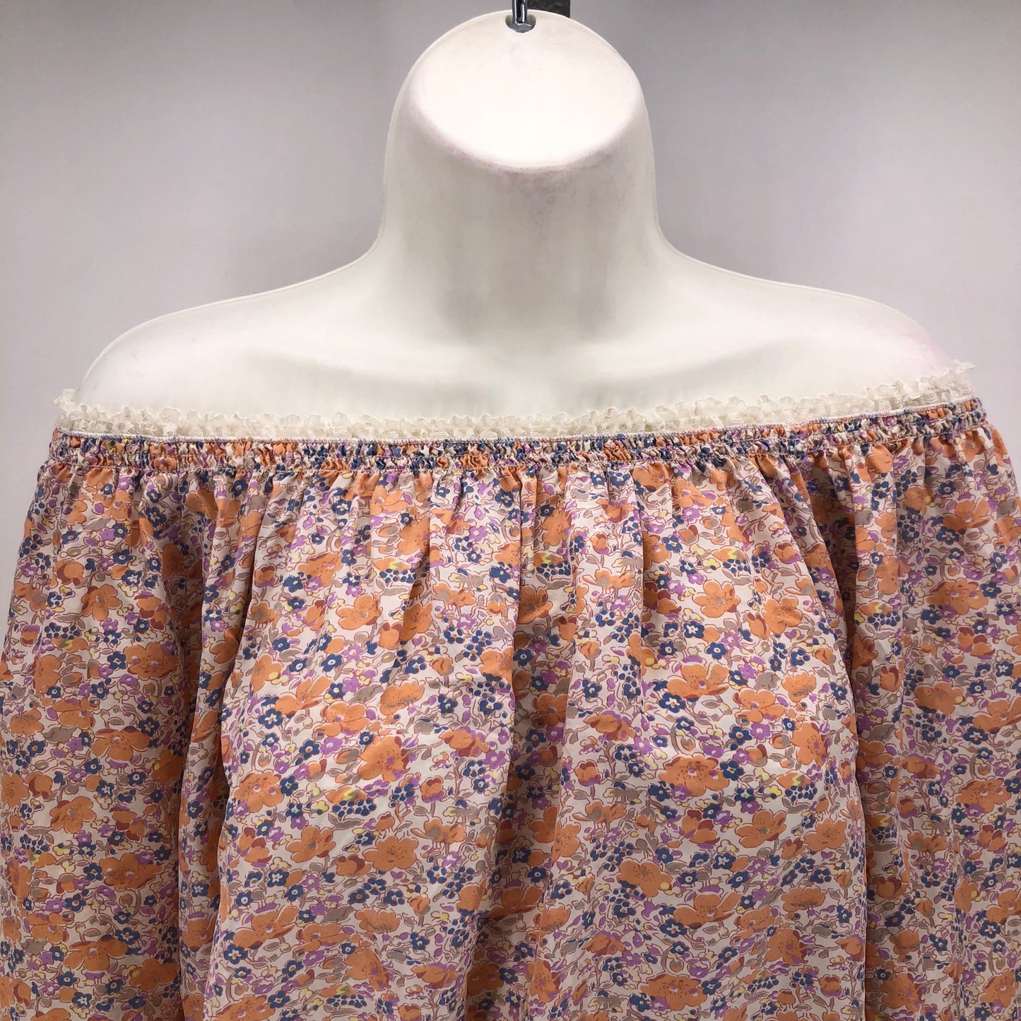 Size S MODA INTERNATIONAL FLOWERS Shirt