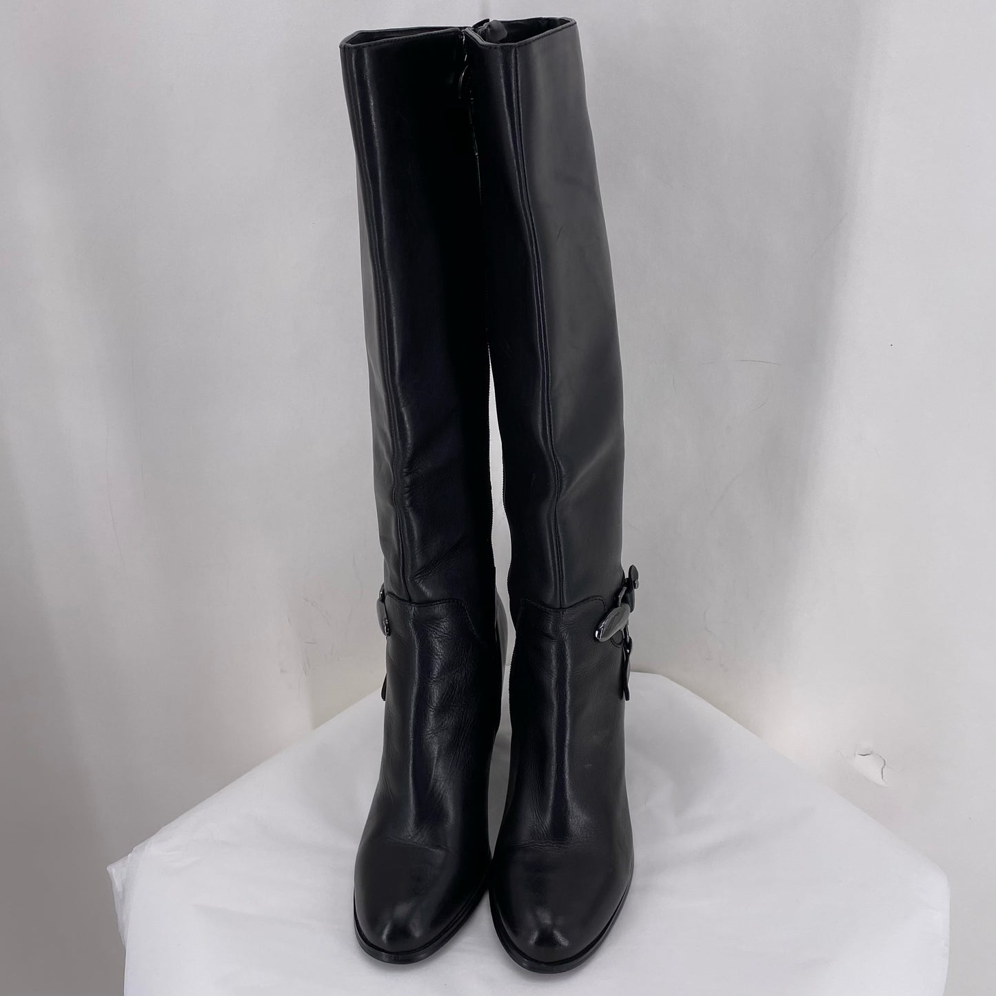 Black W Shoe Size 8 TAHARI Boots
