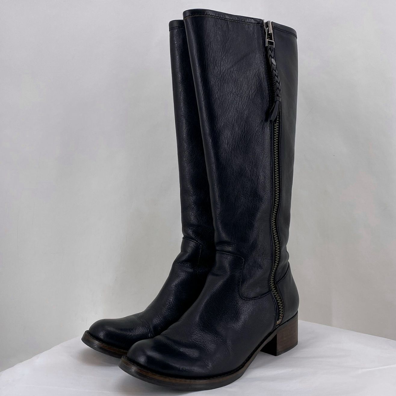 Black W Shoe Size 8.5 LUCKY BRAND Boots