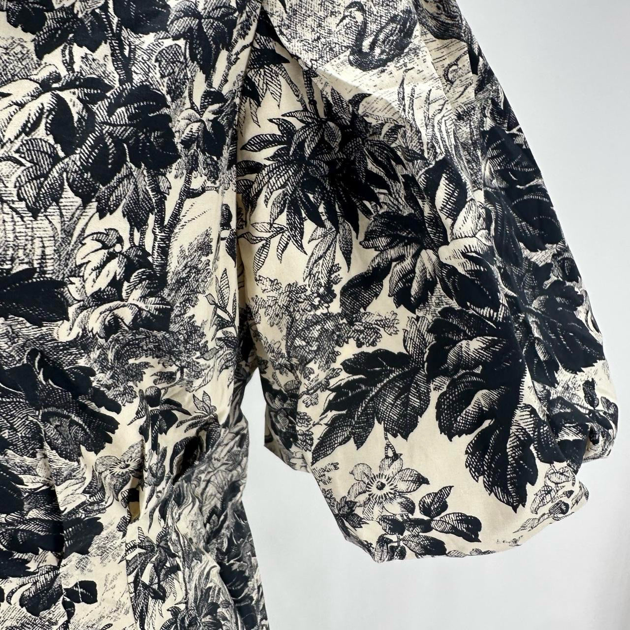 Size M TUCKERNUCK Floral Dress