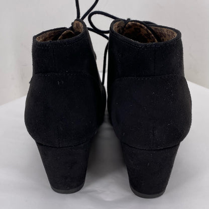 Black W Shoe Size 8 UNR8ED shooties/booties