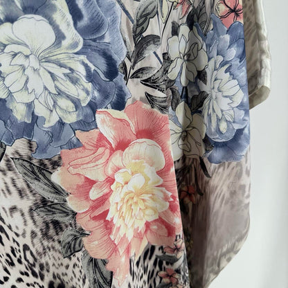Size L/XL CHICO'S FLOWERS PONCHO