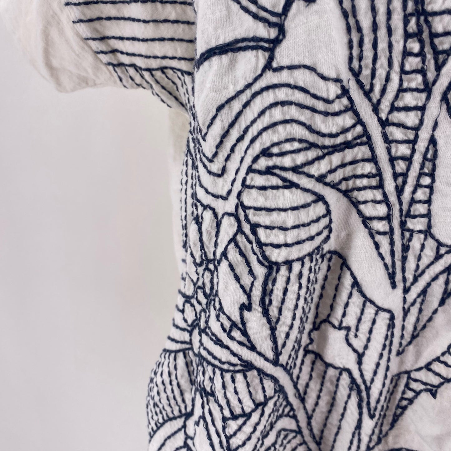 Size S ANTHROPOLOGIE Shirt