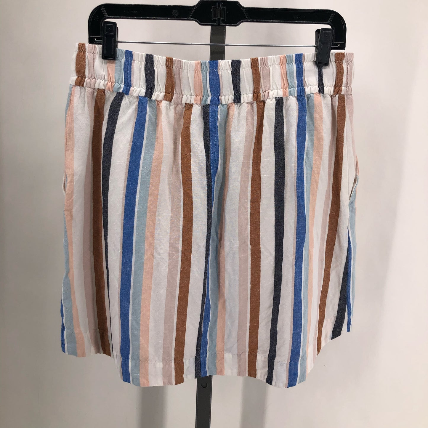 Size L A NEW DAY Stripe Shorts