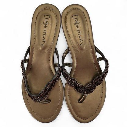GOLD W Shoe Size 7 RELATIVITY Sandals