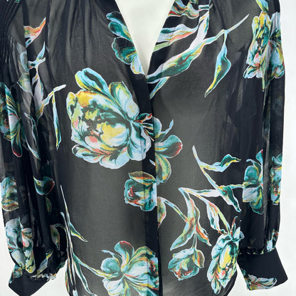 Size 3 CHICO'S FLOWERS Shirt