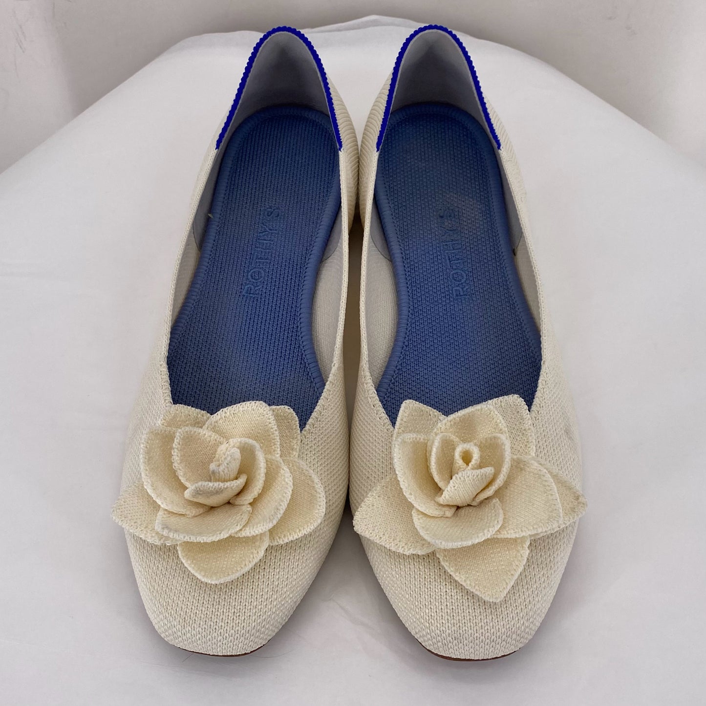 off white W Shoe Size 8 ROTHY'S Flats