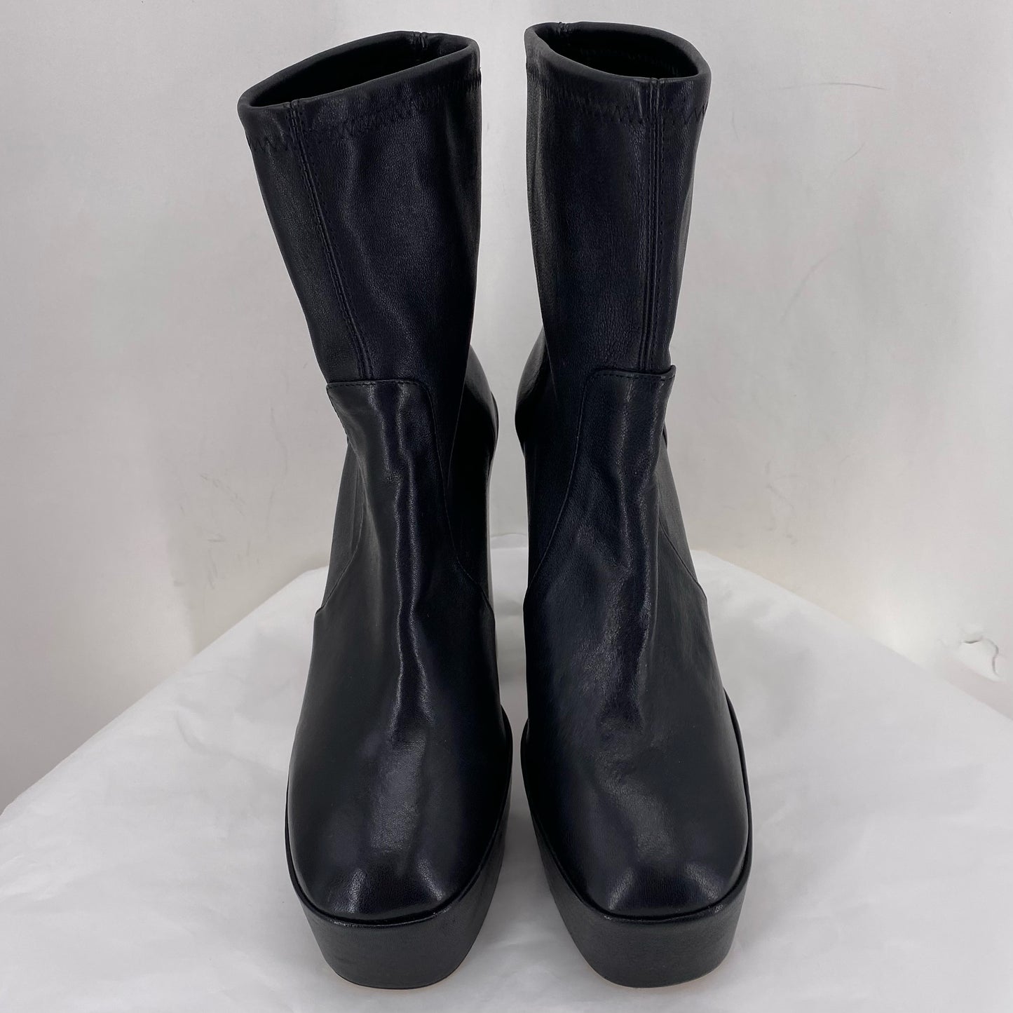 Black W Shoe Size 8 STUART WEITZMAN Boots