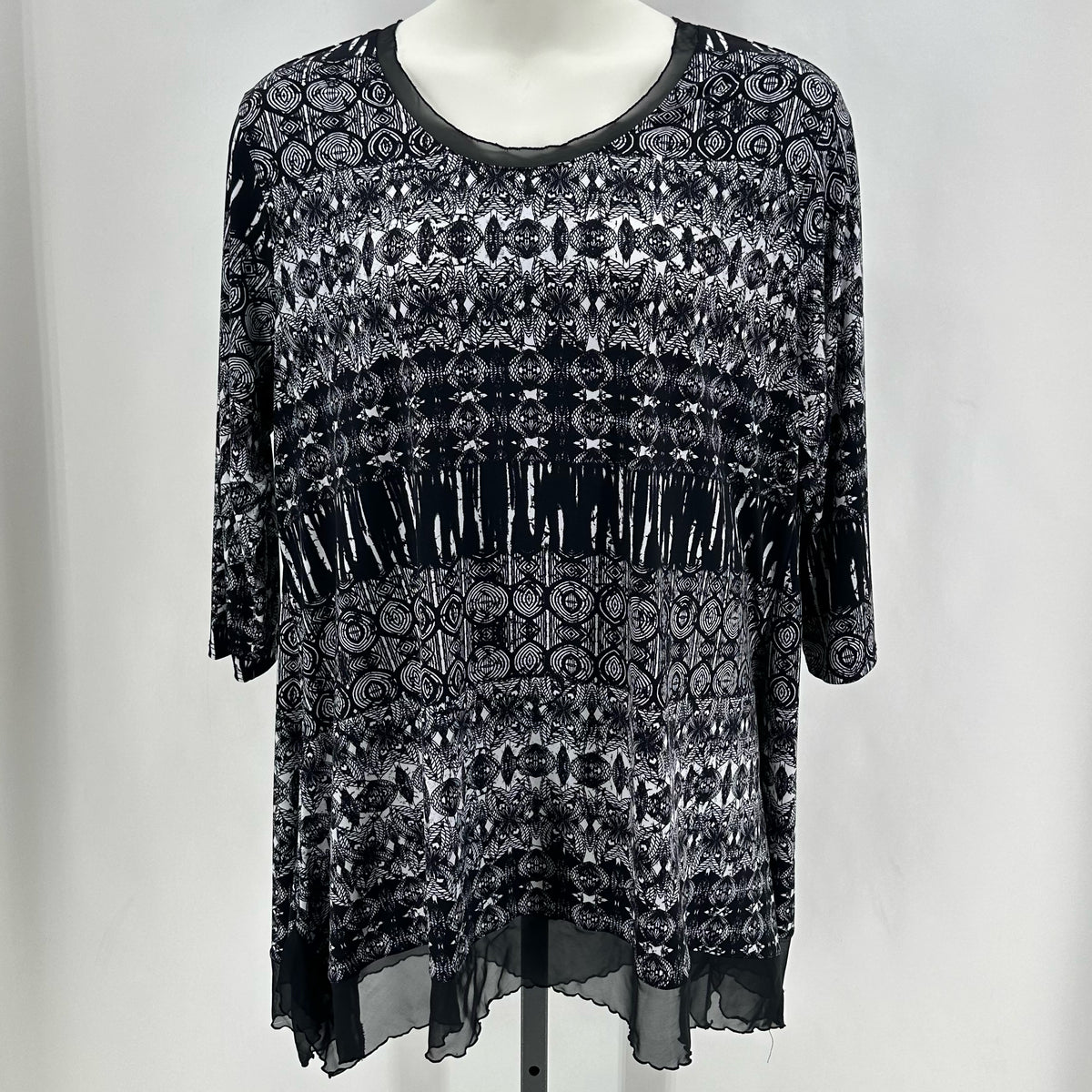 Size 22/24 CATO Shirt