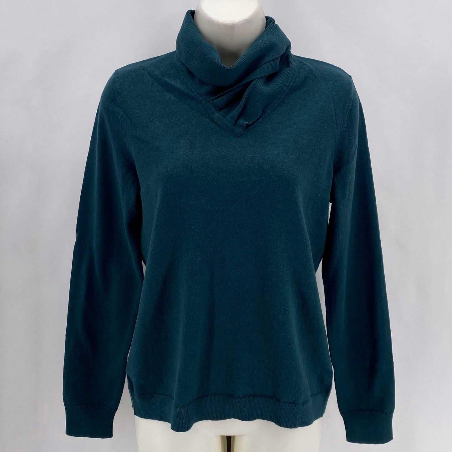 Size S CARLISLE Sweater