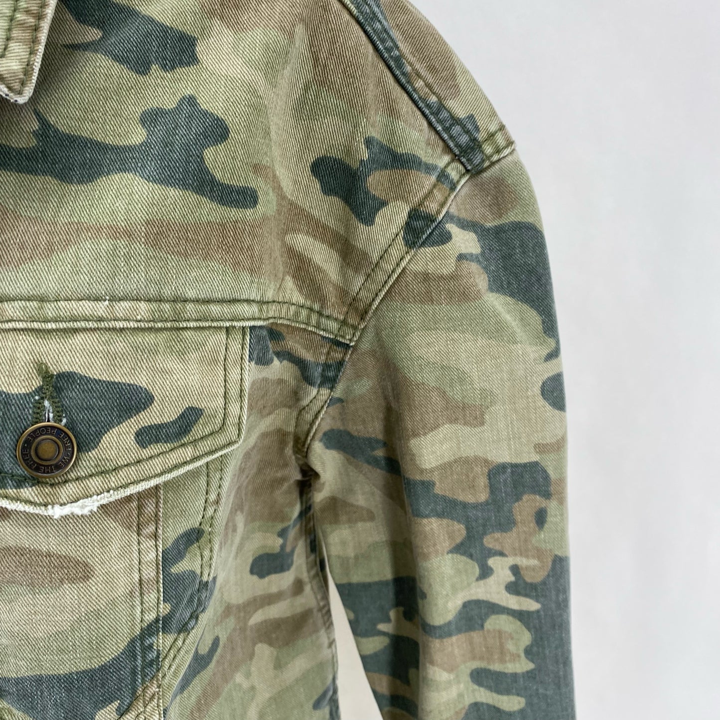 Size XS FREE PEOPLE Camoflage Jacket