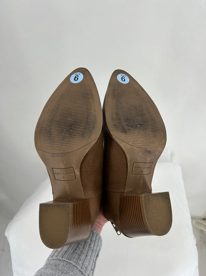 Tan W Shoe Size 6 SUN & STONE shooties/booties