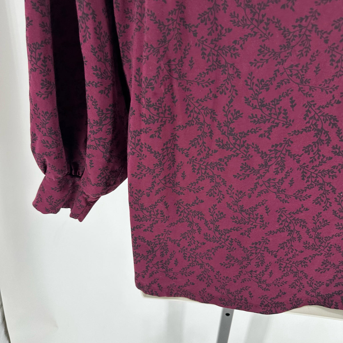 Size 1X ELEGANTEES LEAF Shirt