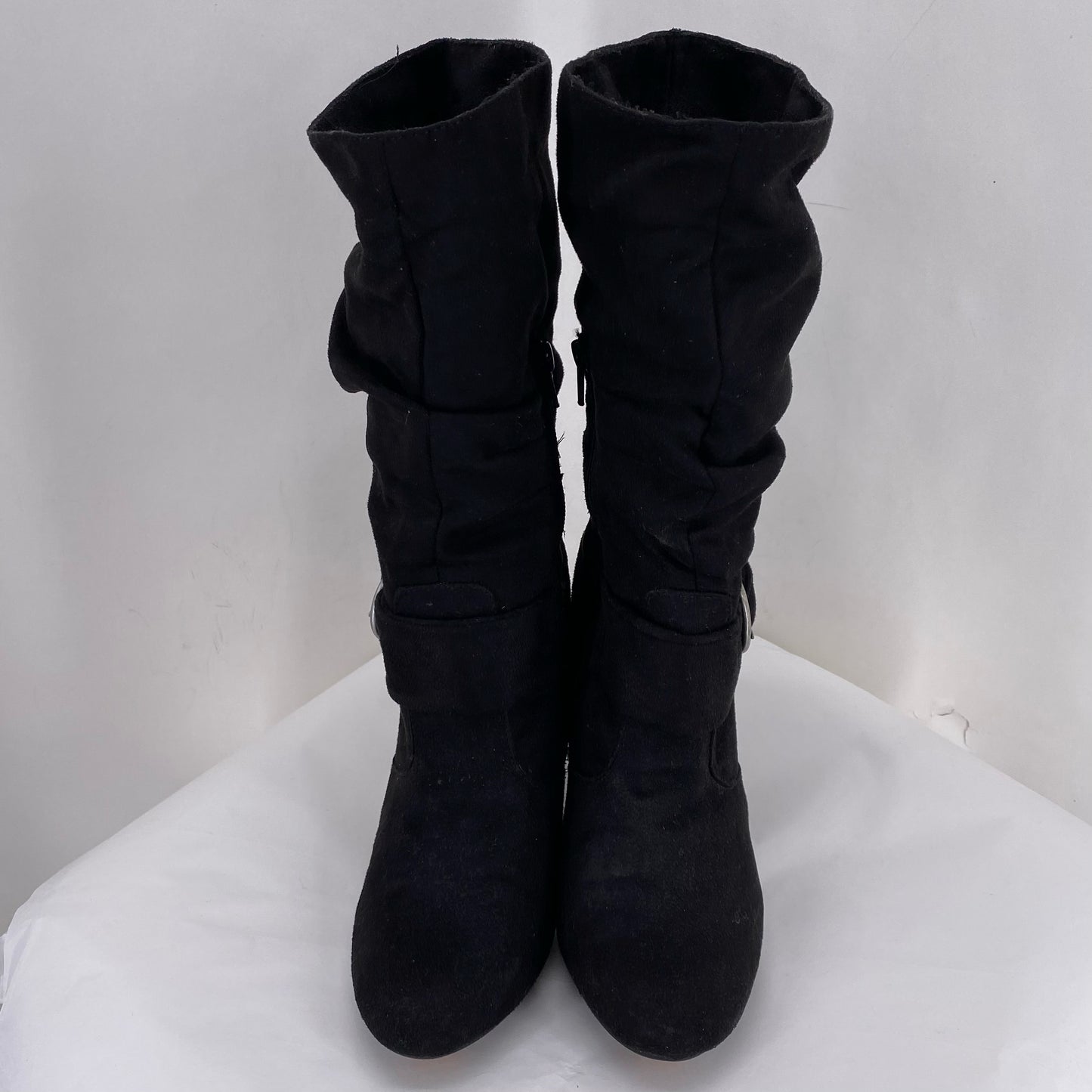 Black W Shoe Size 8.5 APT 9 Boots