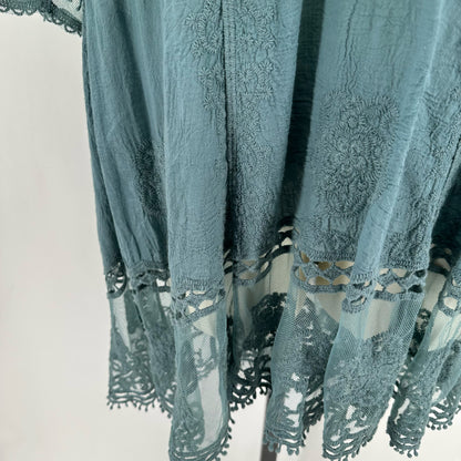 Size M NO TAG Lace Tunic