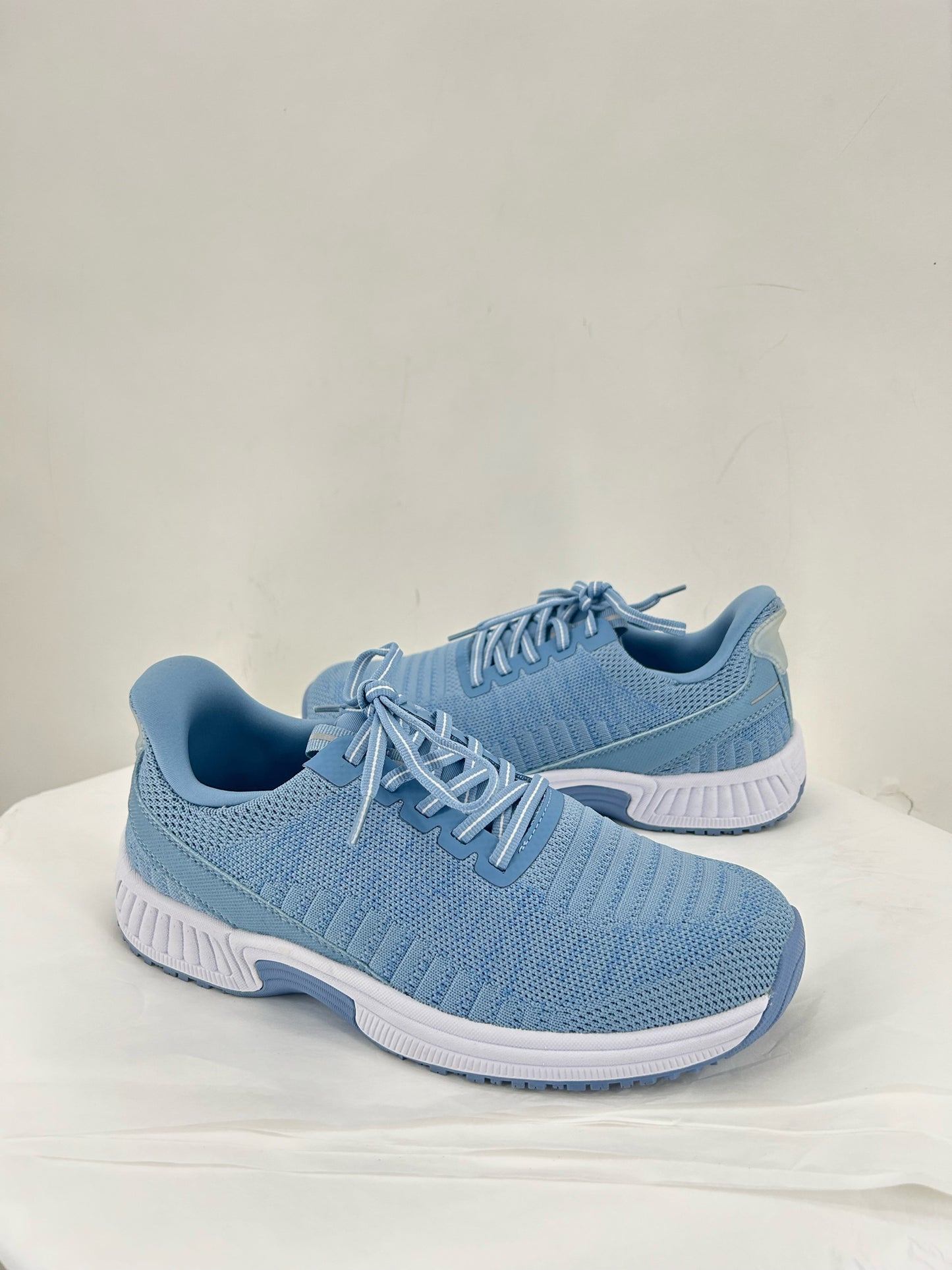 Blue W Shoe Size 7.5 ORTHOFEET Sneakers