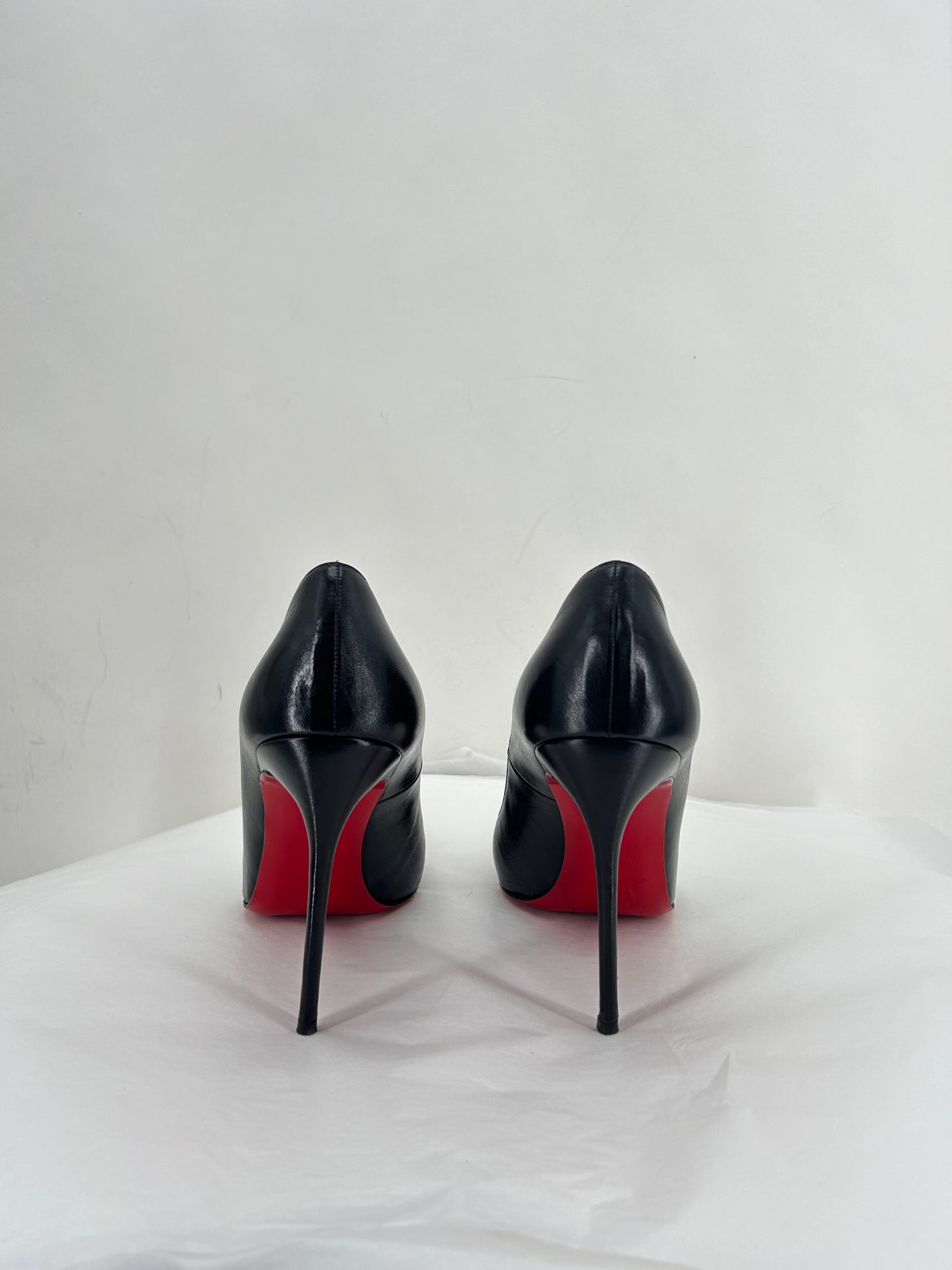 Black W Shoe Size 8.5 LOUBOUTIN Heels