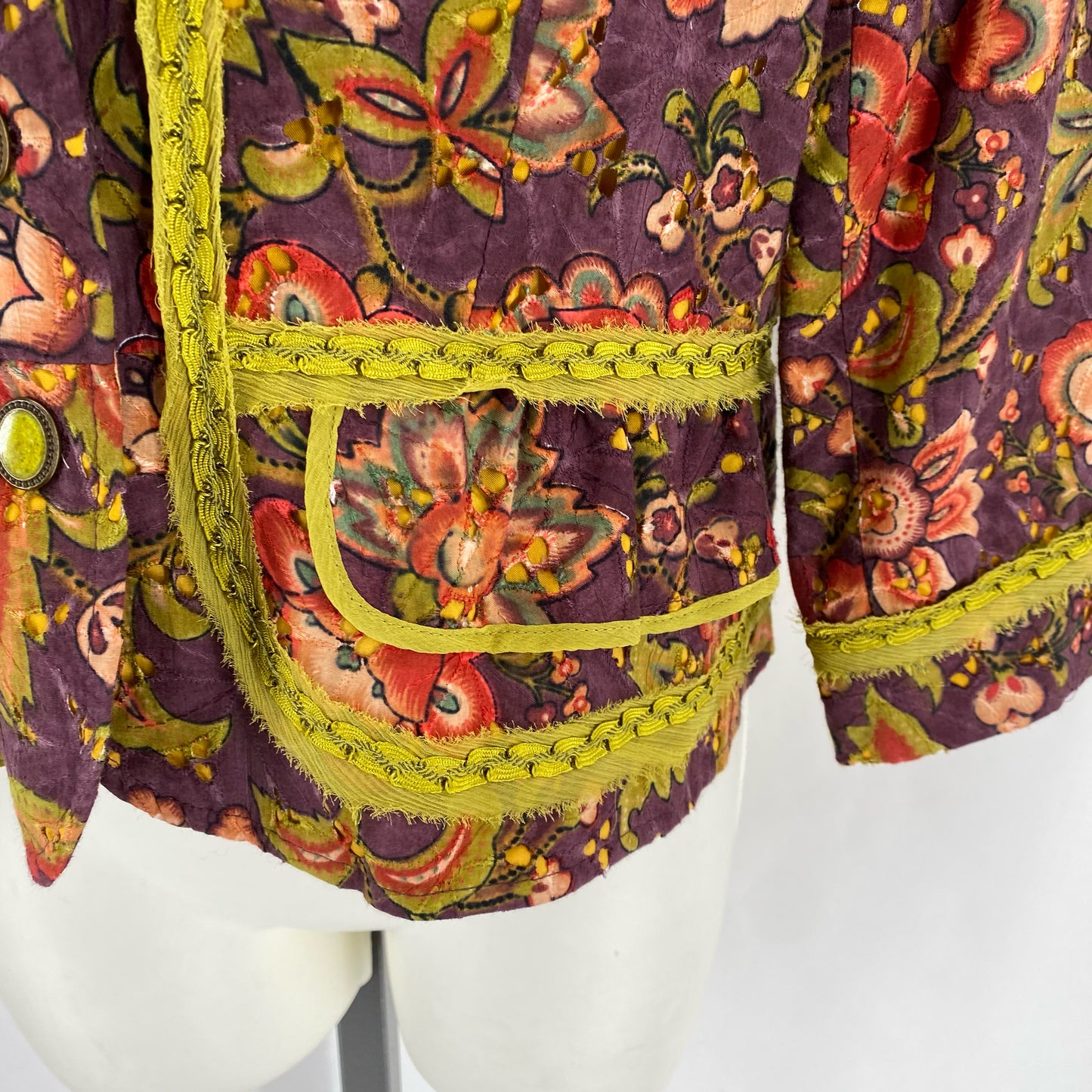 Size 8 CYNTHIA STEFFE FLOWERS Jacket