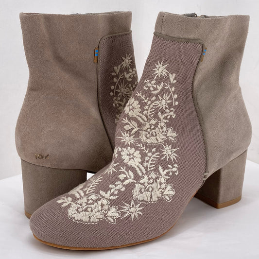 Tan W Shoe Size 8.5 TOMS Boots