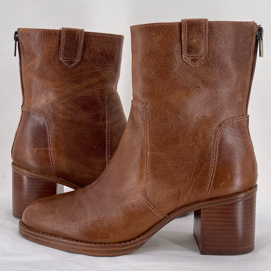 BROWN W Shoe Size 8 VINCE CAMUTO Boots