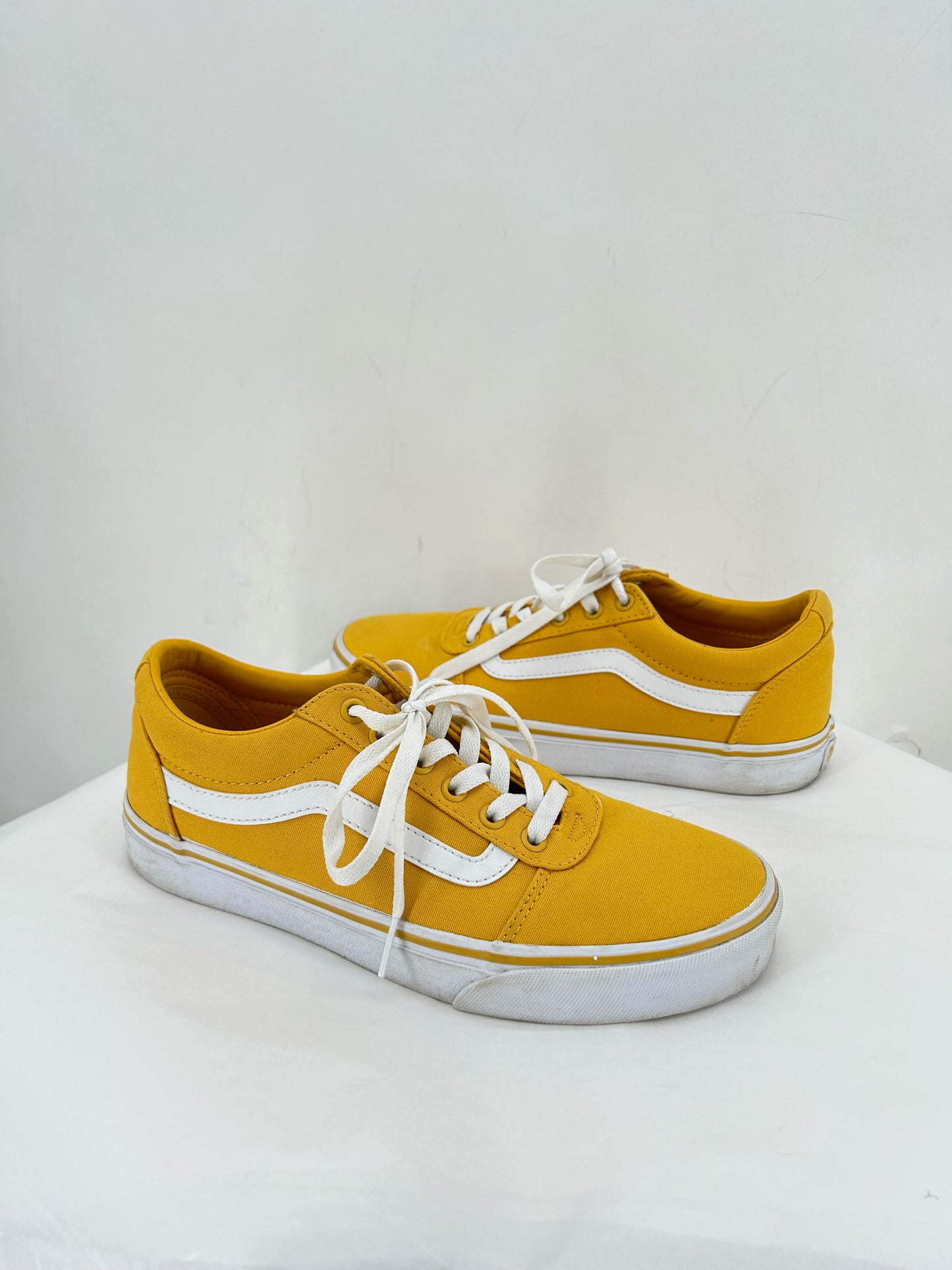 Yellow W Shoe Size 9.5 VANS Sneakers