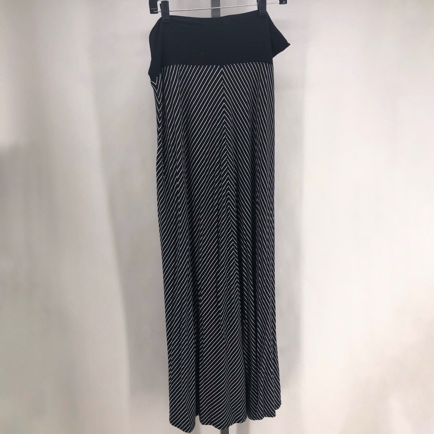 Size L GAP Stripe Skirt