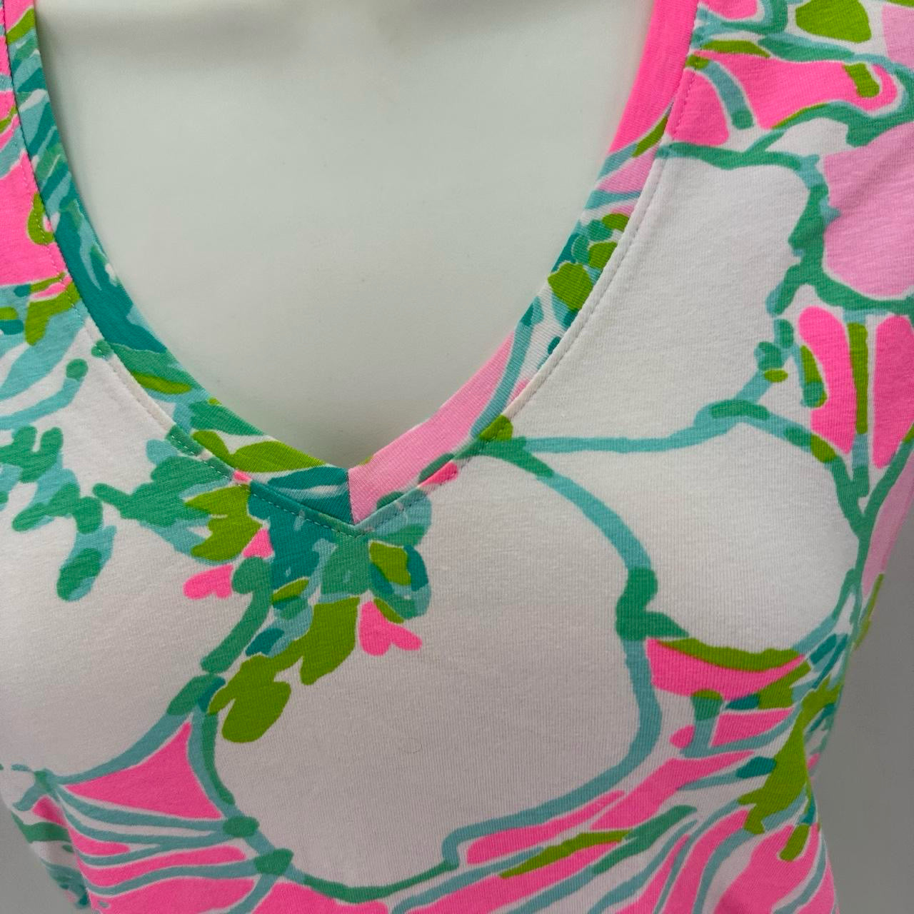 Size XXS LILLY PULITZER FLOWERS Shirt