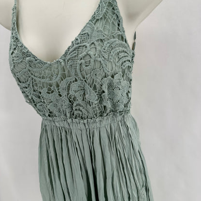 Size M R2 Dress