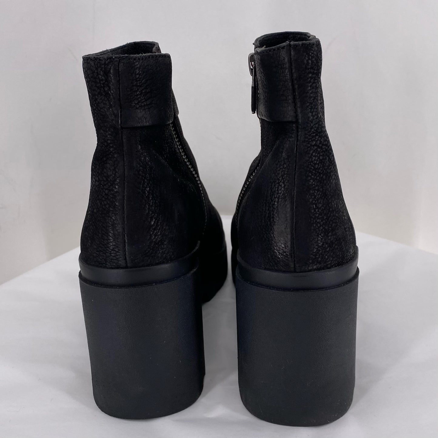 Black W Shoe Size 8 EILEEN FISHER Boots