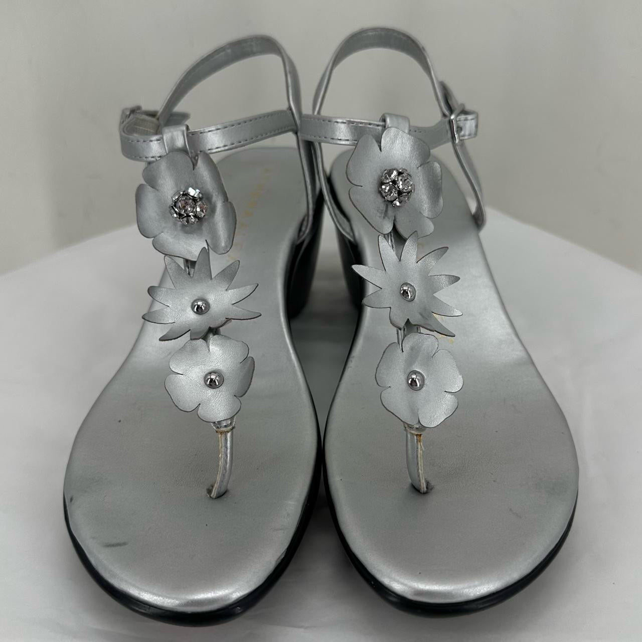 Silver W Shoe Size 9 ATHENA ALEXANDER Sandals