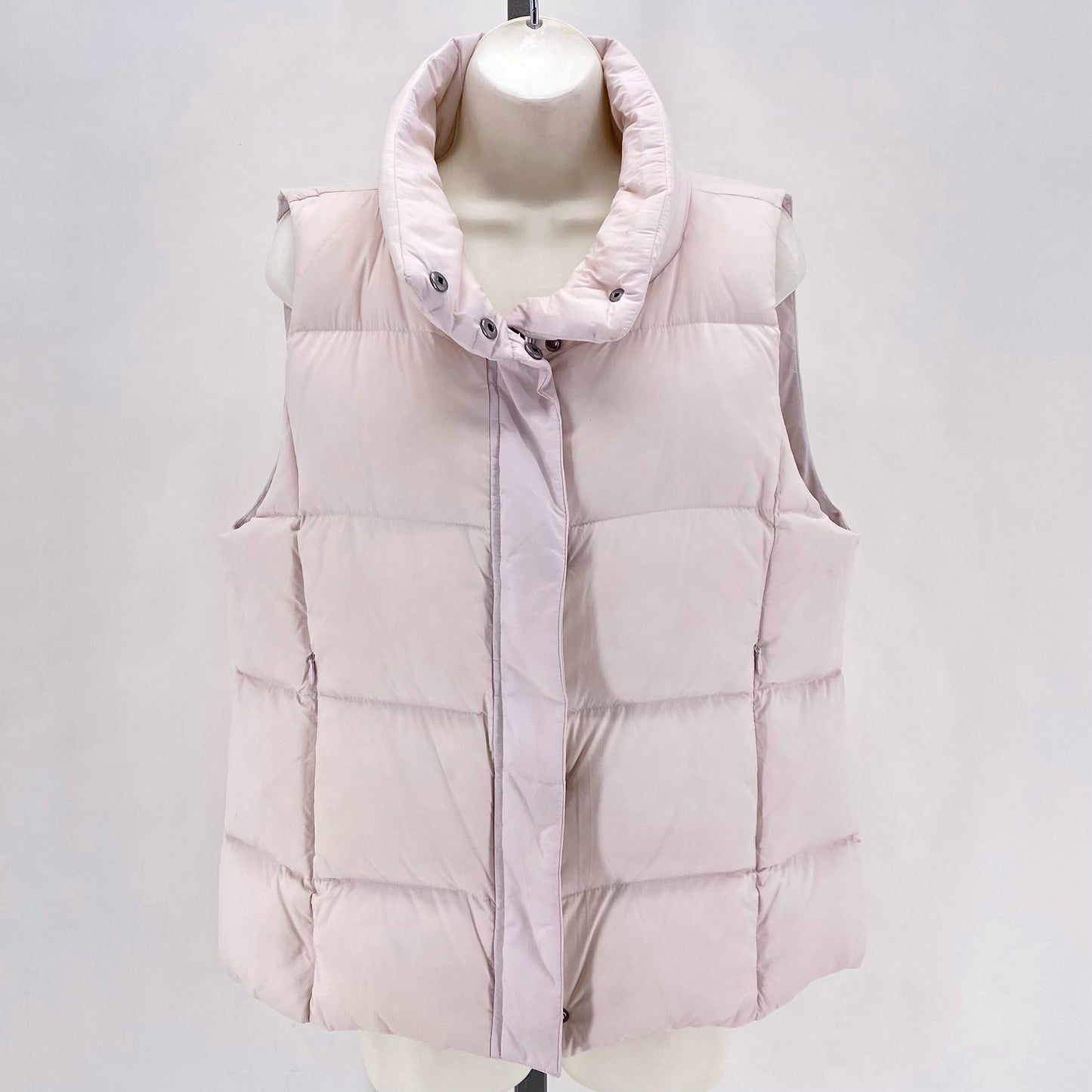 Size M EILEEN FISHER Nylon VEST-OUTDOOR