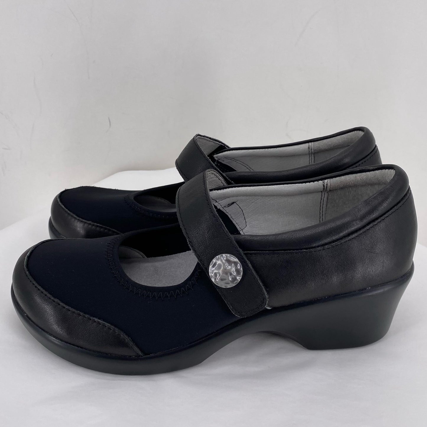 Black W Shoe Size 39 ALEGRIA Flats