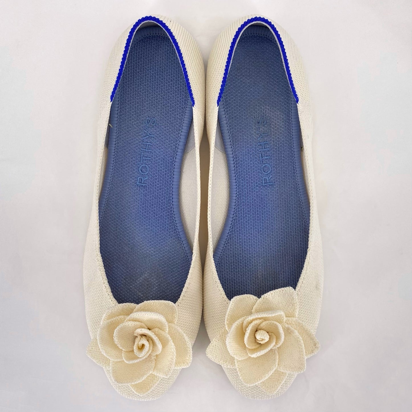 off white W Shoe Size 8 ROTHY'S Flats